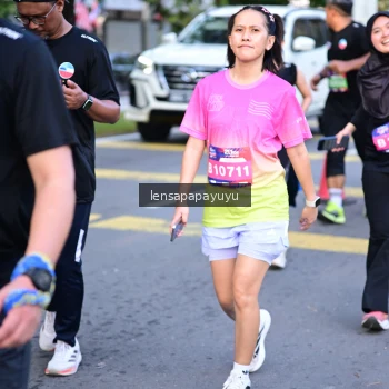 Runner Photo 3999642