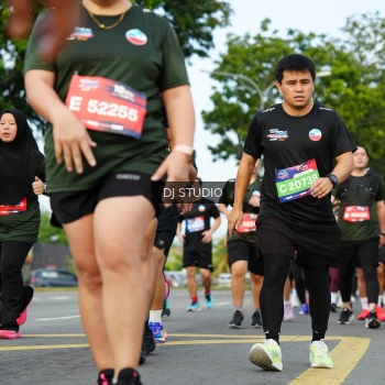 Runner Photo 3999660