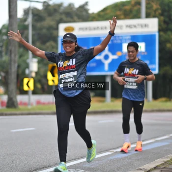 Runner Photo 3999662