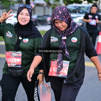 Runner Photo 3999671