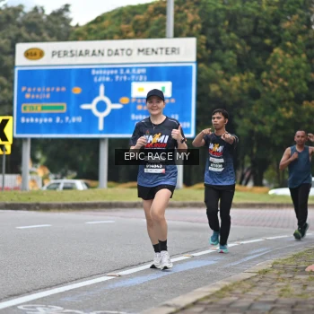 Runner Photo 3999672