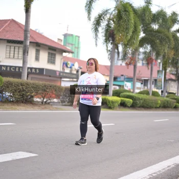 Runner Photo 3999677