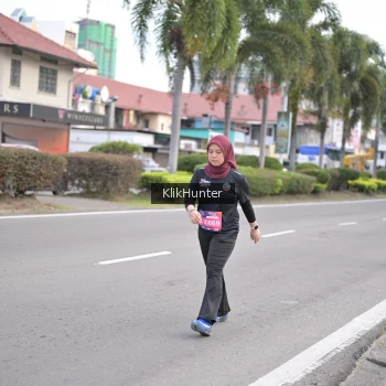 Runner Photo 3999680
