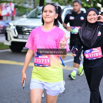 Runner Photo 3999682