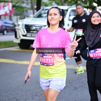 Runner Photo 3999684