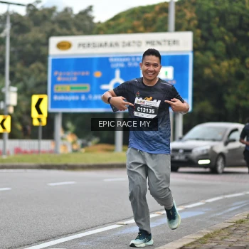 Runner Photo 3999685