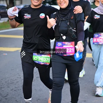 Runner Photo 3999686