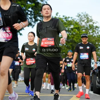 Runner Photo 3999690