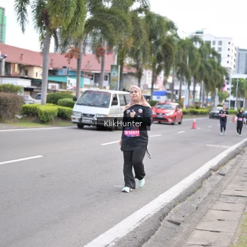 Runner Photo 3999701