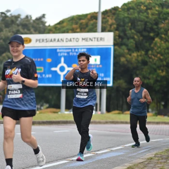 Runner Photo 3999703