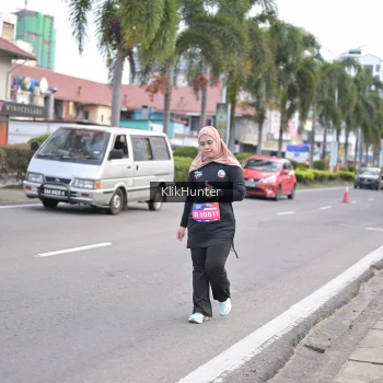 Runner Photo 3999704