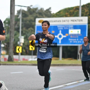 Runner Photo 3999751