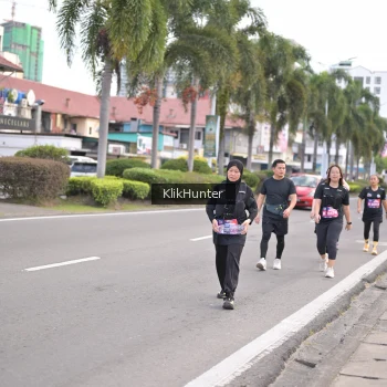 Runner Photo 3999753