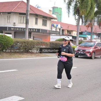 Runner Photo 3999755