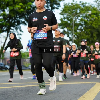 Runner Photo 3999759