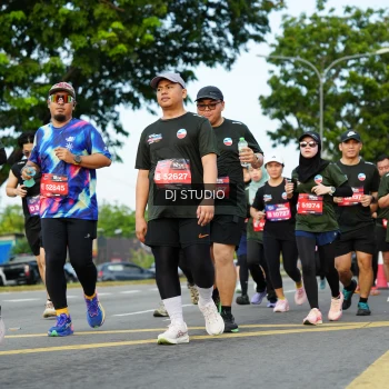 Runner Photo 3999796