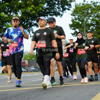 Runner Photo 3999806