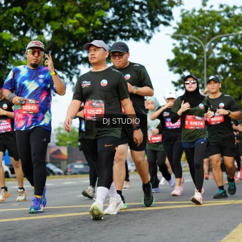 Runner Photo 3999811