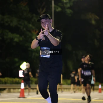 Runner Photo 3999815