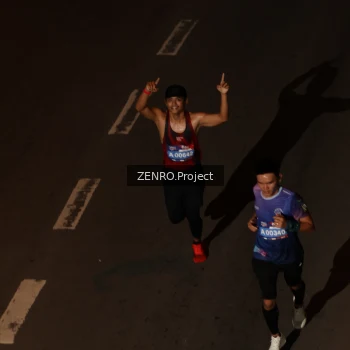 Runner Photo 3999842
