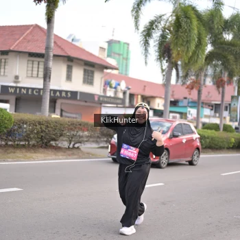 Runner Photo 3999848
