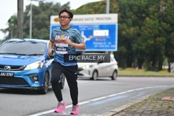 Runner Photo 3999853