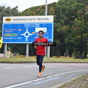Runner Photo 3999871