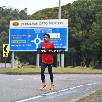 Runner Photo 3999882
