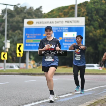 Runner Photo 3999885