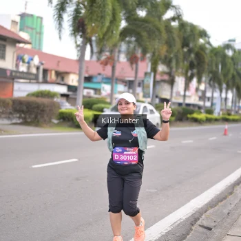 Runner Photo 3999930