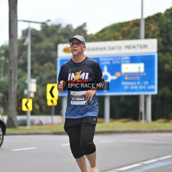 Runner Photo 3999978