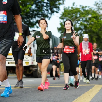 Runner Photo 3999993