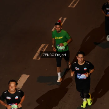 Runner Photo 4000035