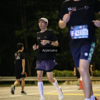 Runner Photo 4000641