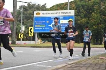 Runner Photo 4001260