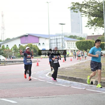 Runner Photo 4003444