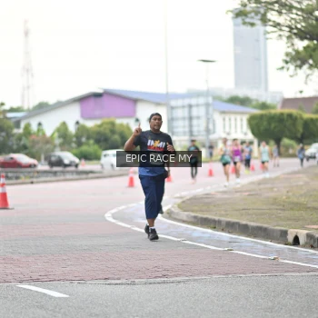 Runner Photo 4003675