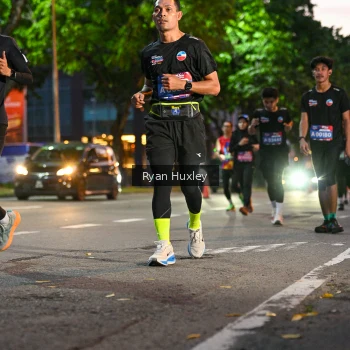 Runner Photo 4004024