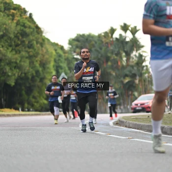Runner Photo 4004055