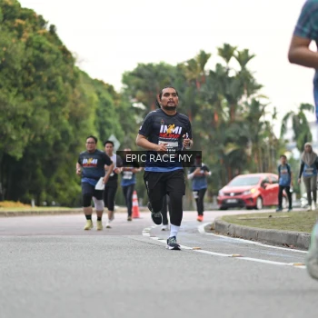 Runner Photo 4004060