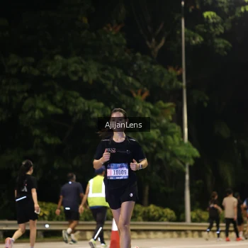 Runner Photo 4004068