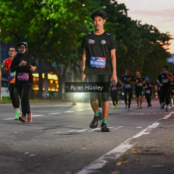 Runner Photo 4004095