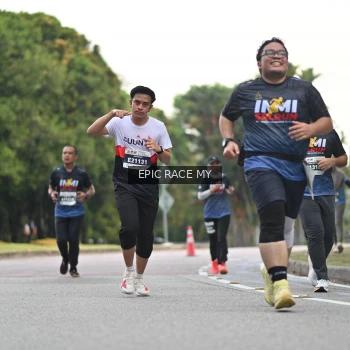 Runner Photo 4004119