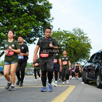 Runner Photo 4004376