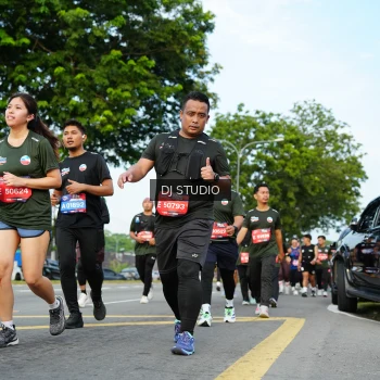 Runner Photo 4004397