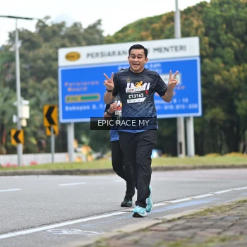 Runner Photo 4004419