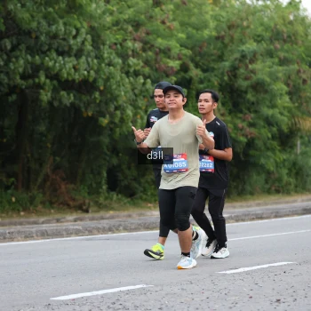 Runner Photo 4004517
