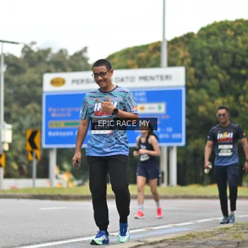 Runner Photo 4004645