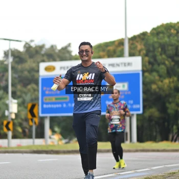 Runner Photo 4004671