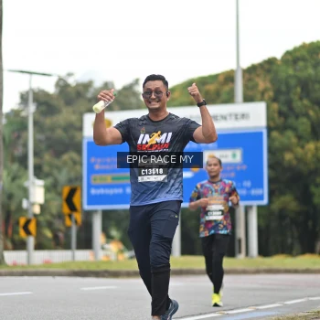 Runner Photo 4004672